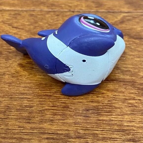 LITTLEST PET SHOP Vintage Dolphin Figure - Picture 3 of 5